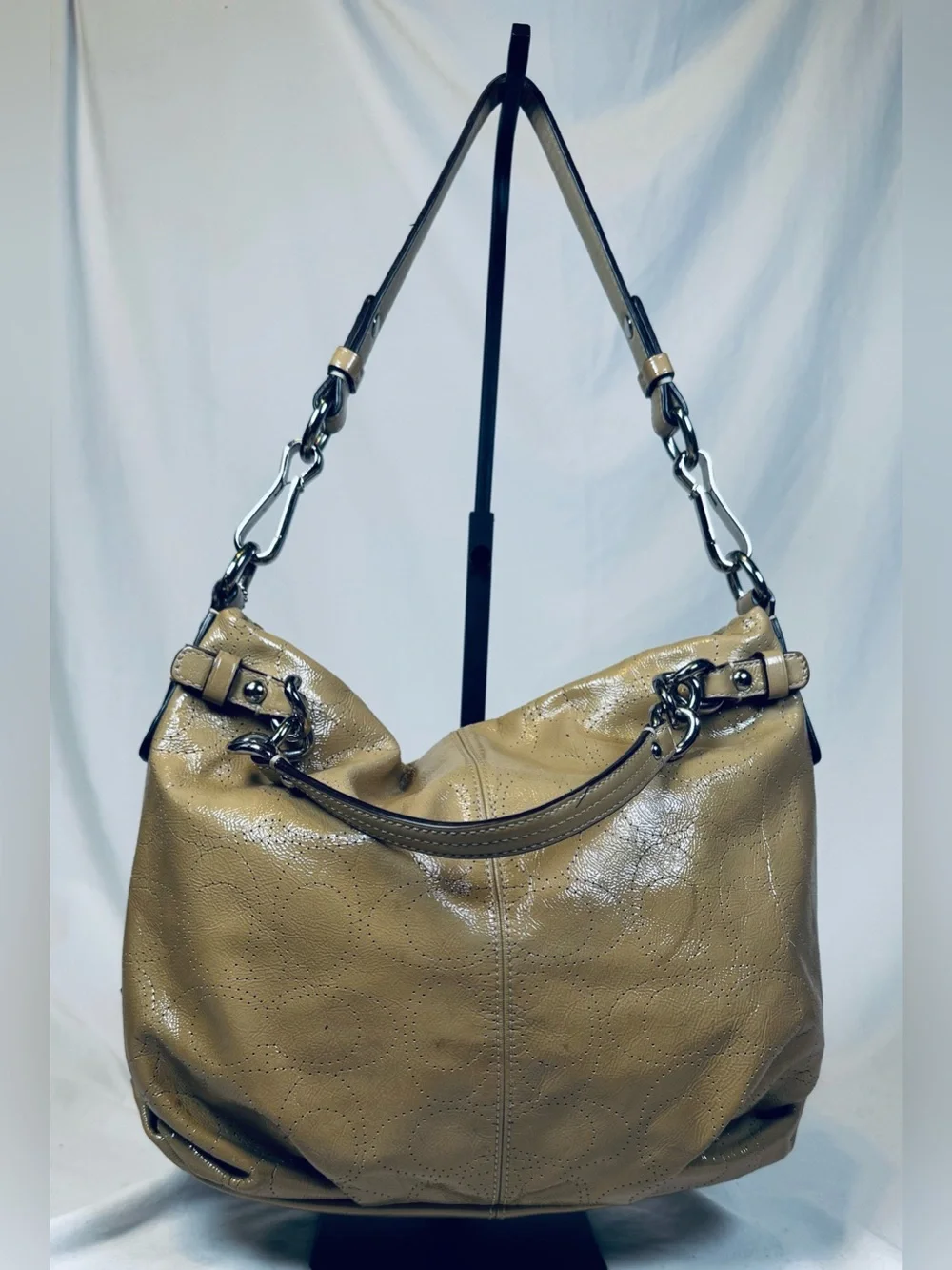 Coach Brooke Beige Patent Leather Tote Silvertone Hardware Accents